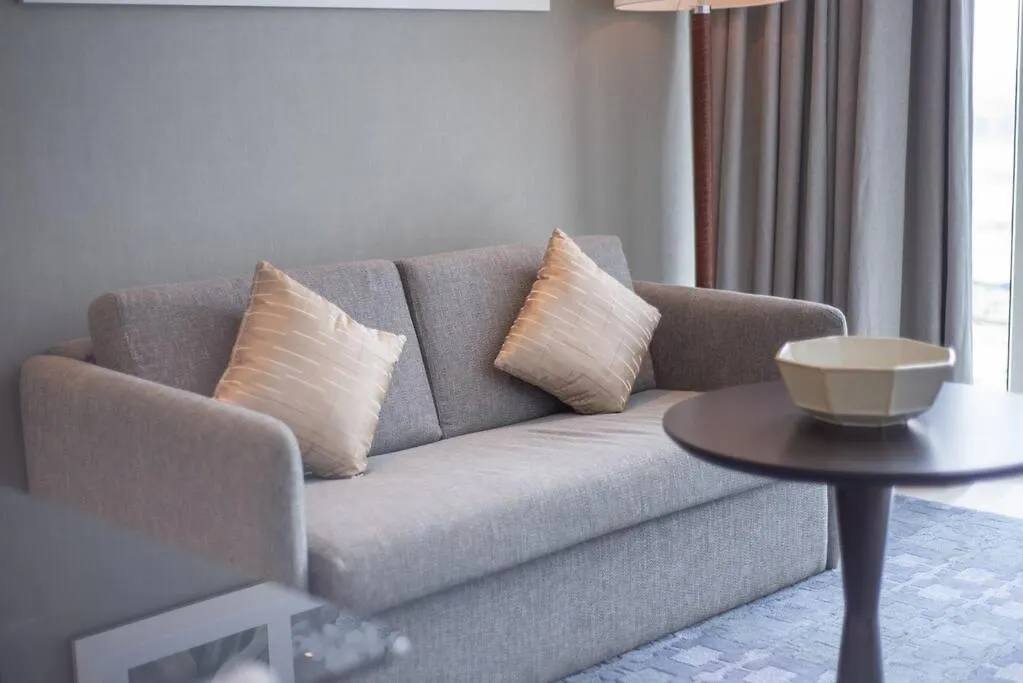 Upscale 1 Bed Apartment In Business Bay-Suiteable Dubai